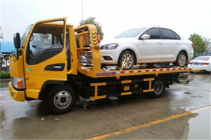 防城港附近拖车救援24小时服务热线